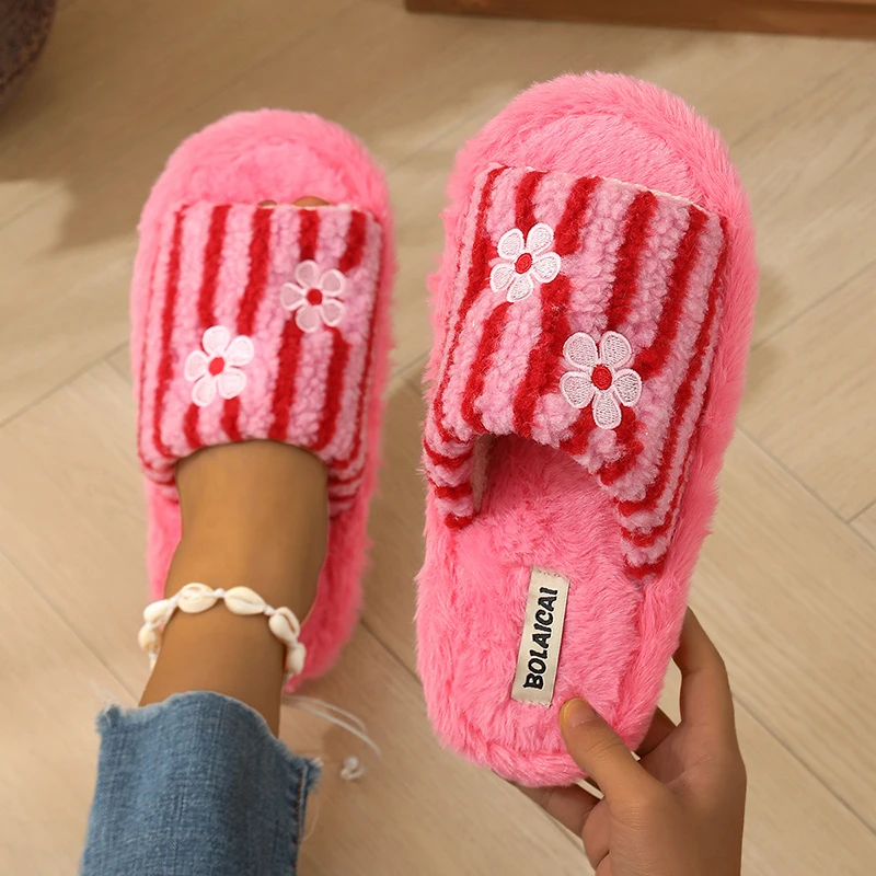Indoor Plants - Pantofole in peluche a righe con